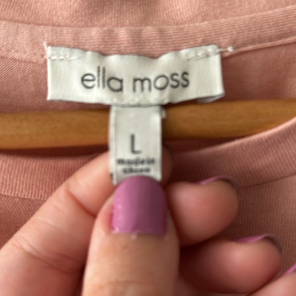 Ella Moss Cropped Tee Shirt - Picture 3 of 7